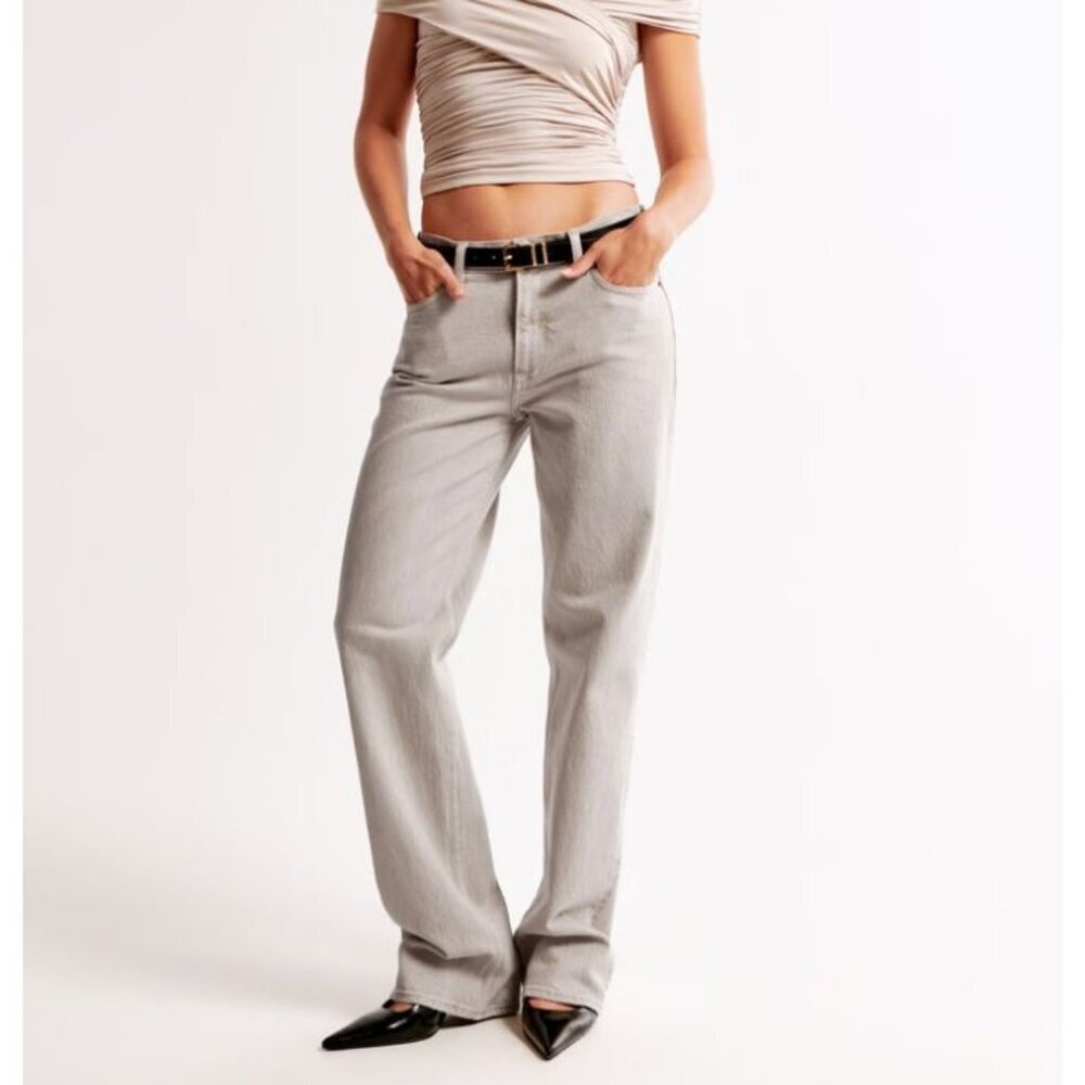 Abercrombie NWT The Baggy Low Rise Curve Love in Chai Gray Tan Size 00 LONG